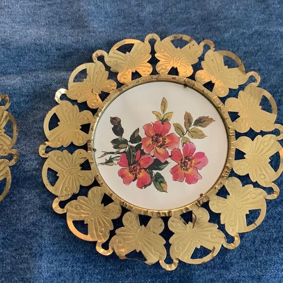 Set of three vintage floral plates - Picture 1 of 6